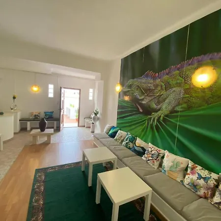 Guest house Iguana *